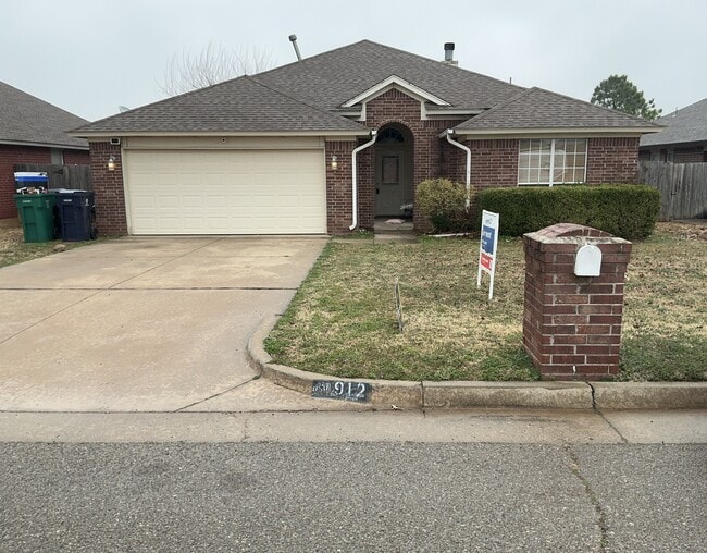 property at 912 Westbury Terrace