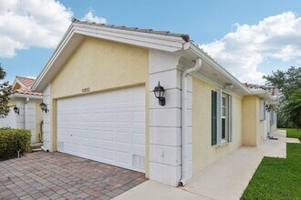 10853 SW Elsinore Dr in Port St. Lucie, FL - Building Photo - Building Photo