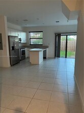 21065 NE 8th Ave in North Miami Beach, FL - Building Photo - Building Photo