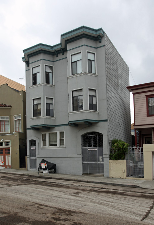 320 Capp St in San Francisco, CA - Building Photo