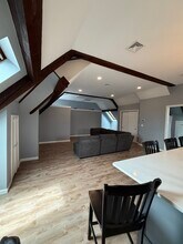 10 High St, Unit Andover Center Loft in Andover, MA - Foto de edificio - Building Photo