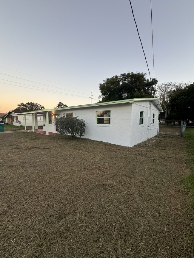 844 E Church Ave in Longwood, FL - Foto de edificio - Building Photo