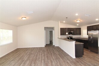 3074 W Bedford Ln in Citrus Springs, FL - Foto de edificio - Building Photo