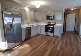 828 8th Ave in Brookings, SD - Building Photo - Building Photo
