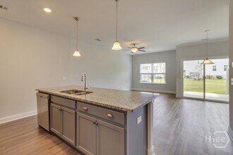 98 Horizon Ln in Richmond Hill, GA - Building Photo - Building Photo