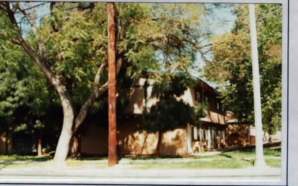 245 S Vicentia Ave in Corona, CA - Building Photo - Building Photo