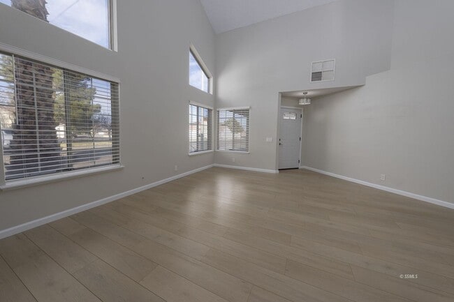 649 La Paloma St in Ridgecrest, CA - Building Photo - Building Photo
