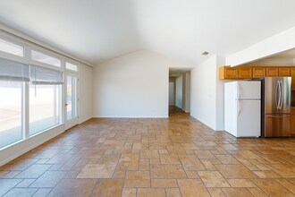 5001 Rockford Dr in San Diego, CA - Building Photo - Building Photo