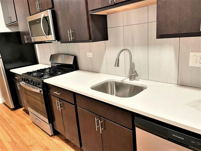 property at 4405 N Kimball Ave
