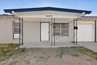 10370 Kellogg St in El Paso, TX - Building Photo - Building Photo