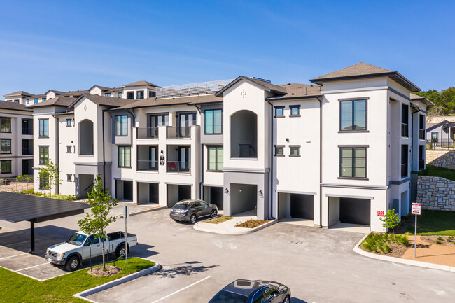 Oro Stone Oak in San Antonio, TX - Building Photo - Building Photo