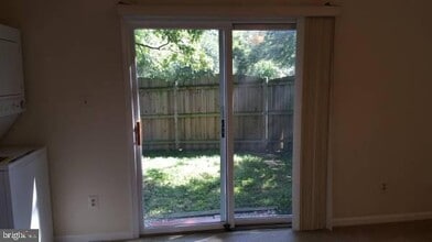 7715 Idylwood Rd in Falls Church, VA - Building Photo - Building Photo