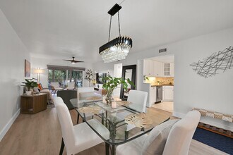 800 E Camino Real in Boca Raton, FL - Foto de edificio - Building Photo