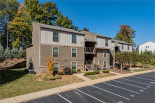 Wildwoods of Lake Johnson in Raleigh, NC - Building Photo