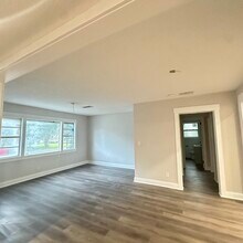3540 Oleander St, Unit A in Jacksonville, FL - Foto de edificio - Building Photo