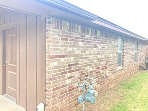 1315 E Ash St in El Reno, OK - Building Photo - Building Photo