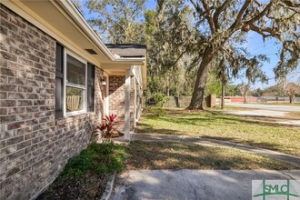 166 Wilmington Island Rd in Savannah, GA - Building Photo - Building Photo