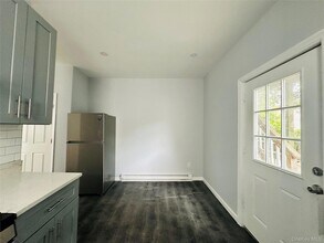 8 Morgan Ave, Unit 4 in Poughkeepsie, NY - Building Photo - Building Photo