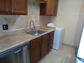 755 Jennifer Jean Dr in Baton Rouge, LA - Foto de edificio - Building Photo