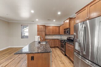 13728 33rd Dr SE in Mill Creek, WA - Building Photo - Building Photo