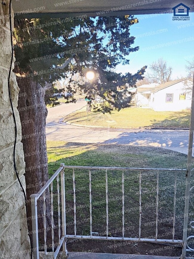 2705 NW 14th St in Lawton, OK - Building Photo - Building Photo