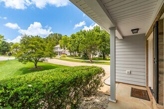 508 Thorncrest Dr in Apex, NC - Building Photo - Building Photo