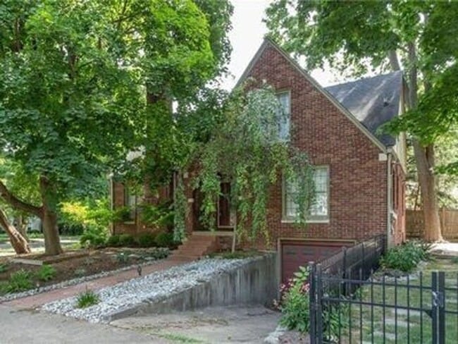 property at 5695 N College Ave