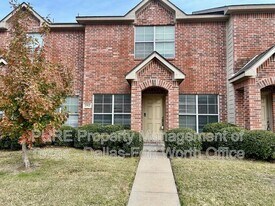 2312 Calendar Ct in Grand Prairie, TX - Building Photo