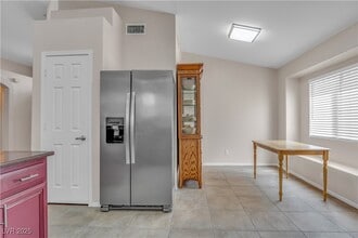 3193 Castle Canyon Ave in Henderson, NV - Building Photo - Building Photo