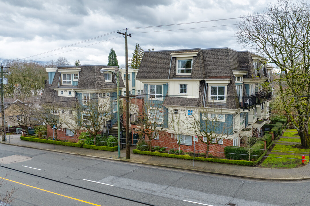 2776 Alma St in Vancouver, BC - Building Photo