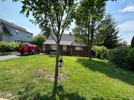 426 Mills St in Hinsdale, IL - Building Photo