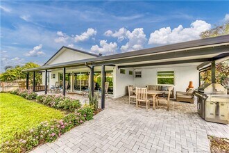 533 SE Ocean Spray Terrace in Port St. Lucie, FL - Building Photo - Building Photo