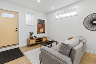 9807-9153 153 St NW in Edmonton, AB - Building Photo - Building Photo