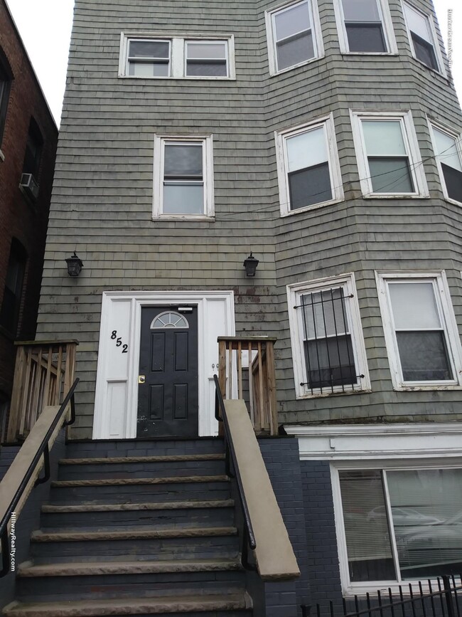 852 Huntington Ave, Unit 3 in Boston, MA - Building Photo - Building Photo