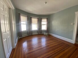 49 Conwell Ave, Unit #2 in Somerville, MA - Building Photo