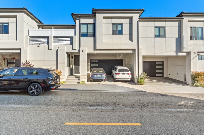 property at 2202 Felton Ln