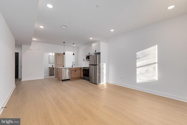 2350 N 16th St in Philadelphia, PA - Foto de edificio - Building Photo