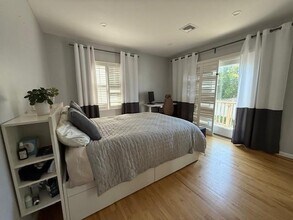 512 E Penn St in Long Beach, NY - Building Photo - Building Photo