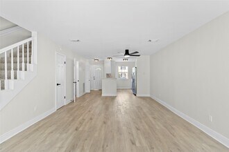 2030 Plantation Dr in Conroe, TX - Building Photo - Building Photo