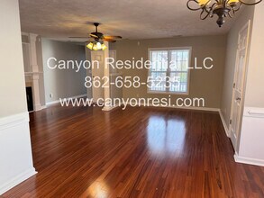 5629 Thackeray Dr in Fayetteville, NC - Building Photo - Building Photo