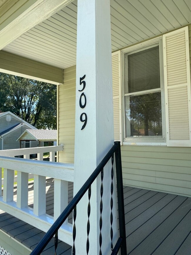 509 S Jefferson St in Mascoutah, IL - Building Photo - Building Photo