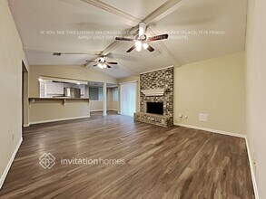 2239 Middle Creek Dr in Houston, TX - Building Photo - Building Photo