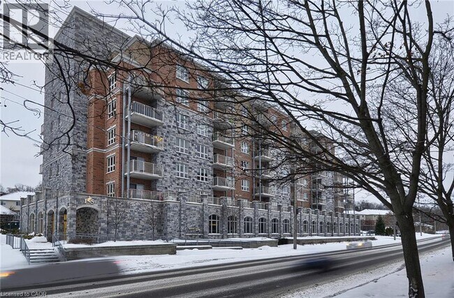 155 Water St S in Cambridge, ON - Building Photo - Building Photo