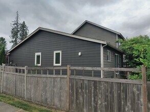 4320 Roxanna Loop SE in Lacey, WA - Building Photo - Building Photo
