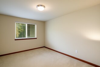 19031 Waxen Rd in Bothell, WA - Building Photo - Building Photo