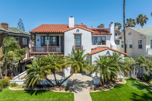 3225 E Ocean Blvd in Long Beach, CA - Building Photo