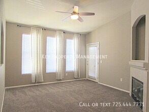 10550 W Alexander Rd, Unit #2166 in Las Vegas, NV - Foto de edificio - Building Photo