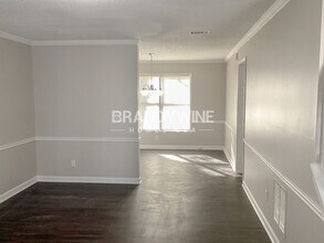 1577 Linksview Close in Stone Mountain, GA - Building Photo - Building Photo
