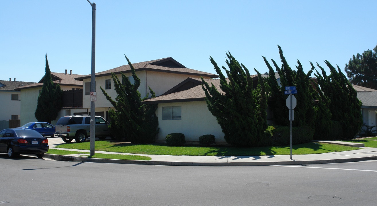 16632 Sims St in Huntington Beach, CA - Building Photo