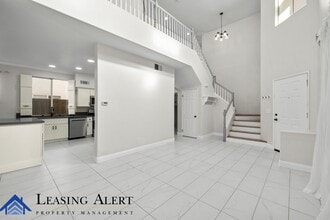 19317 Ackerman Ave in Santa Clarita, CA - Building Photo - Building Photo